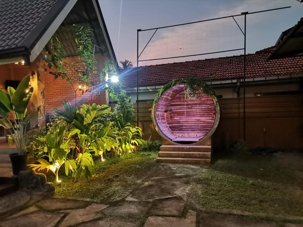 Millet'S Food Company And Cooking Center Hotel Negombo Exterior foto